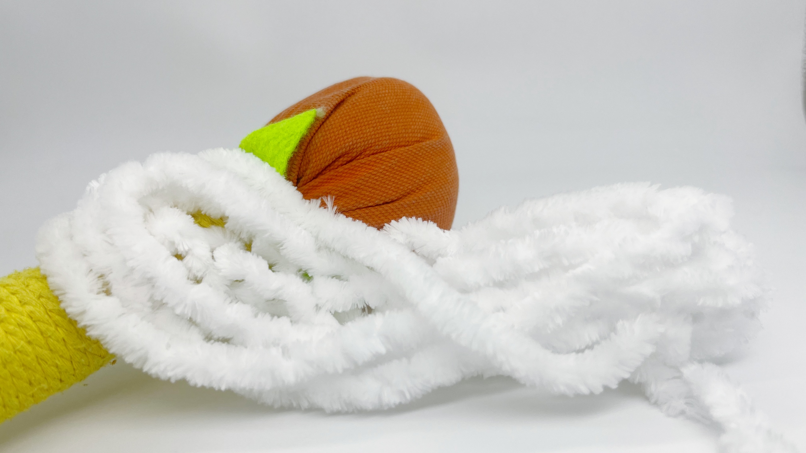 0.6NM high bulk chenille yarn